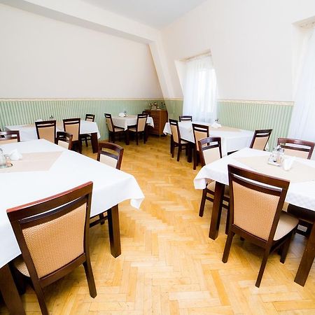 Zajazd Polonez Ряшів Екстер'єр фото